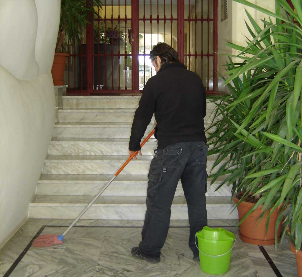 personal de limpeza urbanizacion marbella